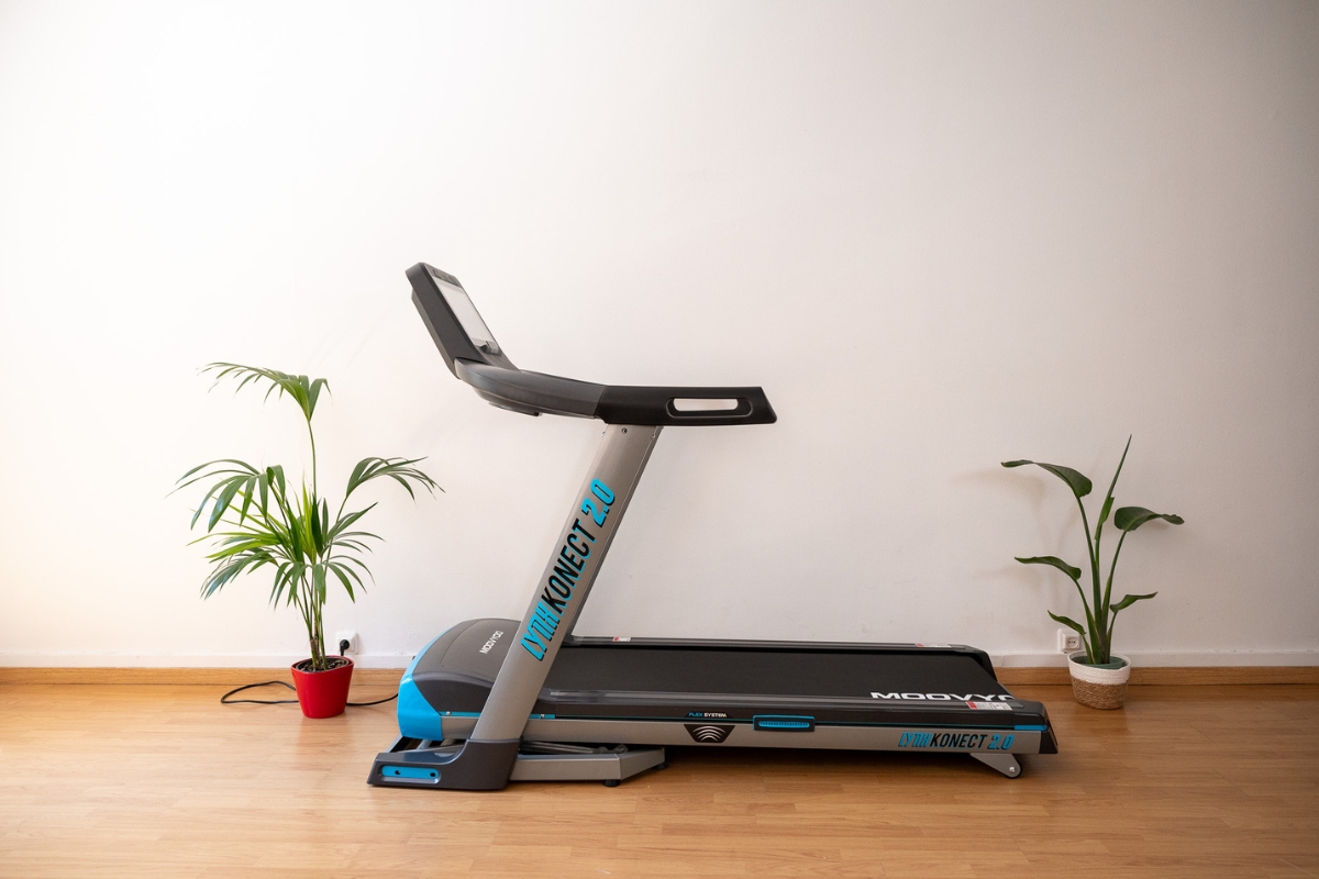 tapis de course lynx konect 2.0 moovyoo vide vu de côté