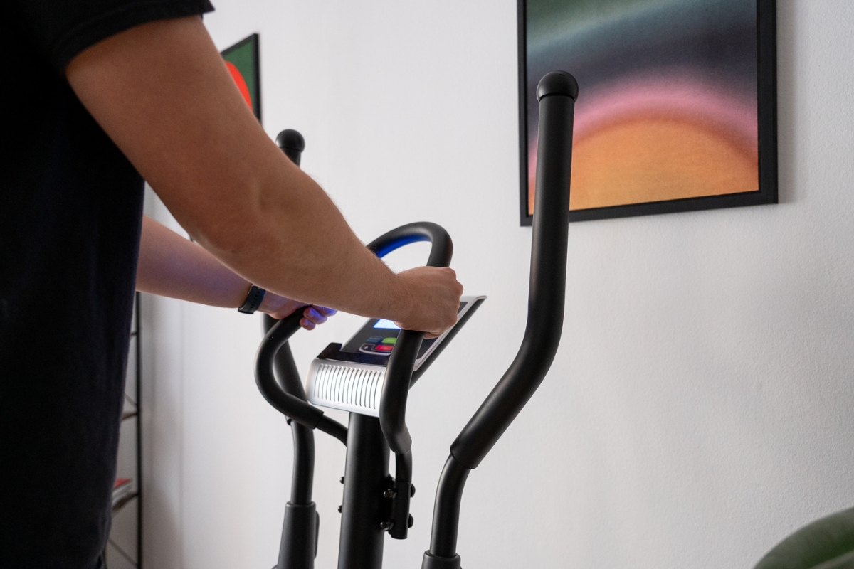 mains sur capteurs cardiaques vélo elliptique fitness doctor dragon iii