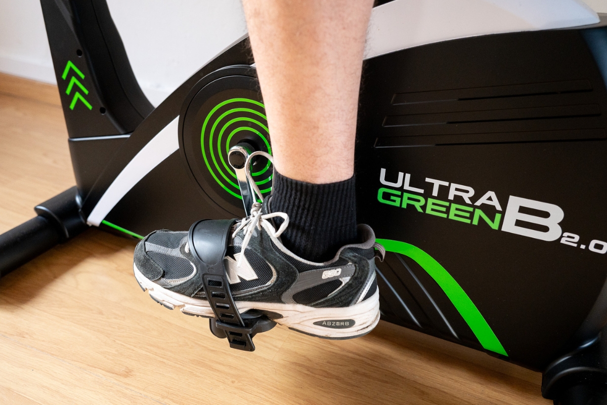 moovyoo ultra green b 2 pied avec pédale